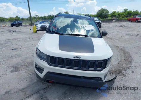 2020 Jeep Compass Trailhawk 4X4 z USA, uszkodzony, nr VIN 3C4NJDDB0LT195742